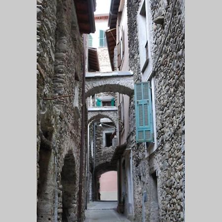 Alloggio Per Vacanze A Isolabona Buitenkant foto