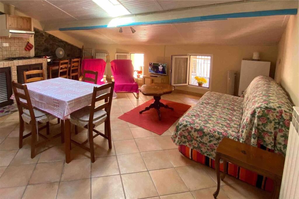 Alloggio Per Vacanze A Isolabona Buitenkant foto