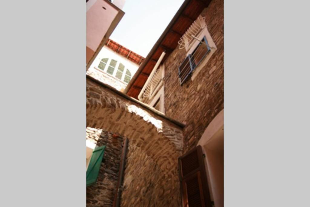 Alloggio Per Vacanze A Isolabona Buitenkant foto